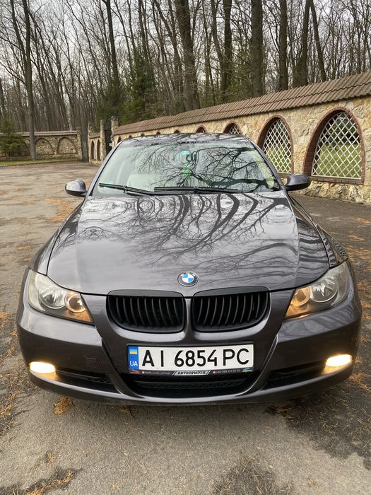Продам BMW e90 320