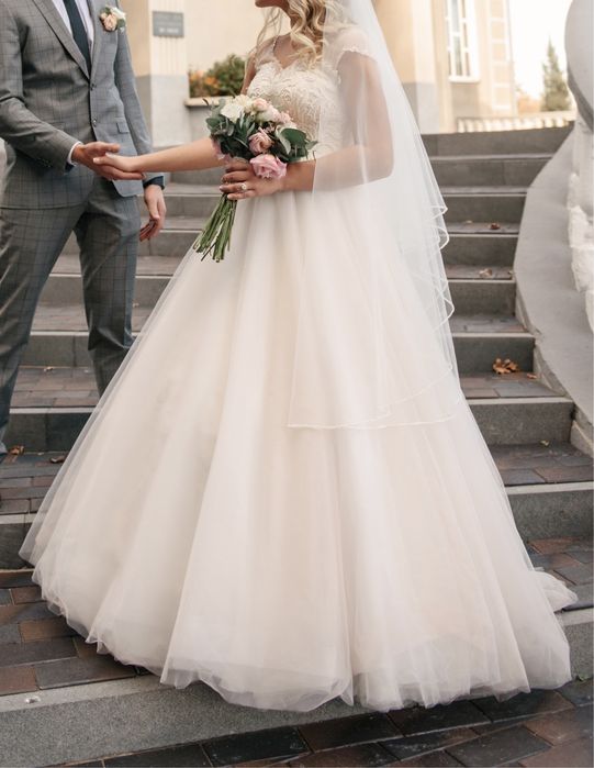 Продам Весільна сукня