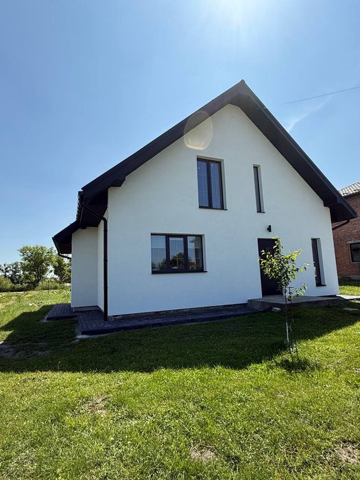 Продаж окремо стоячого будинку біля Винник, с під