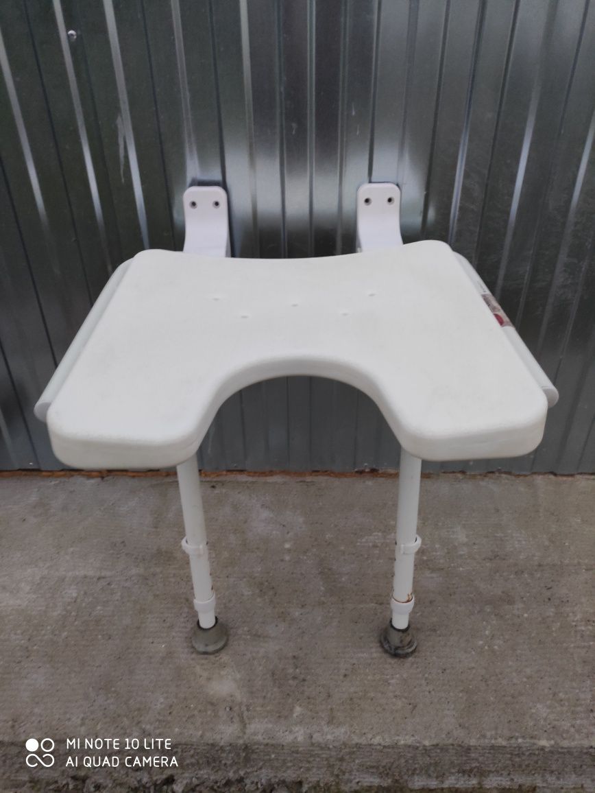 Składane krzesło krzesełko sanitarne taboret prysznicowy przyścienny