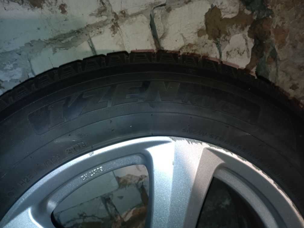 Резина и диски r17 5/120 Kumho i'zen kw31