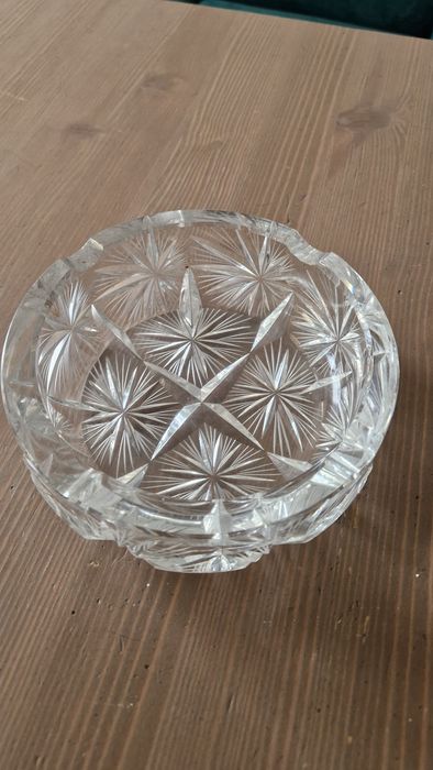 Popielniczka kryształ ładnie zdobiony prl