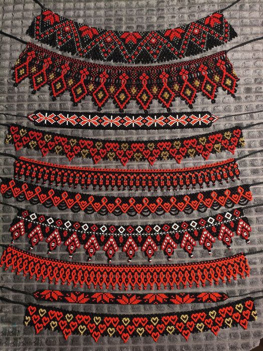 Прикраси з бісеру ручної роботи | Чокери, Силянки, Гердани |