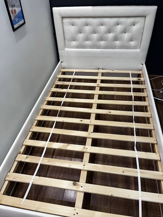 Łóżko z materacem 120x200