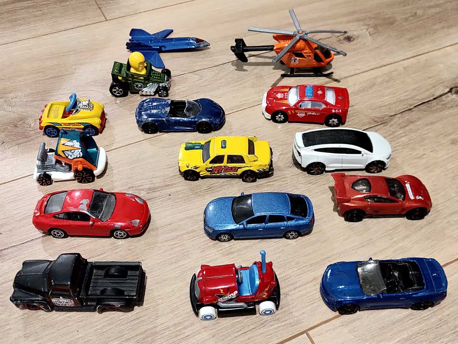 Машинки hot weels  хот вілс