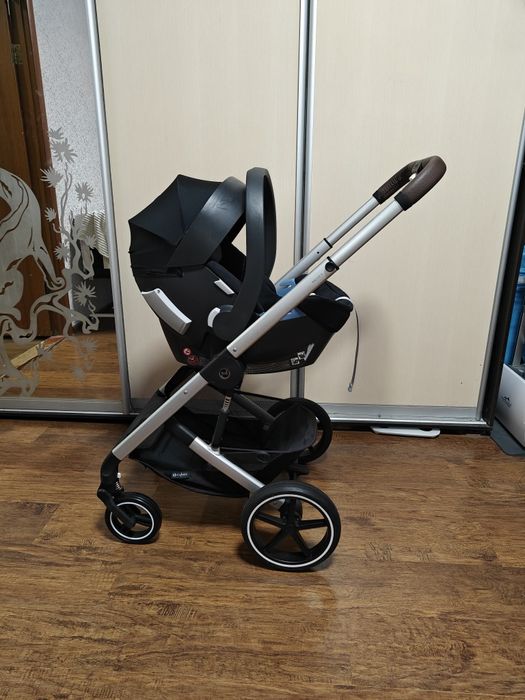 Cybex брендовий візочок в доброму стані!+ Подарунок