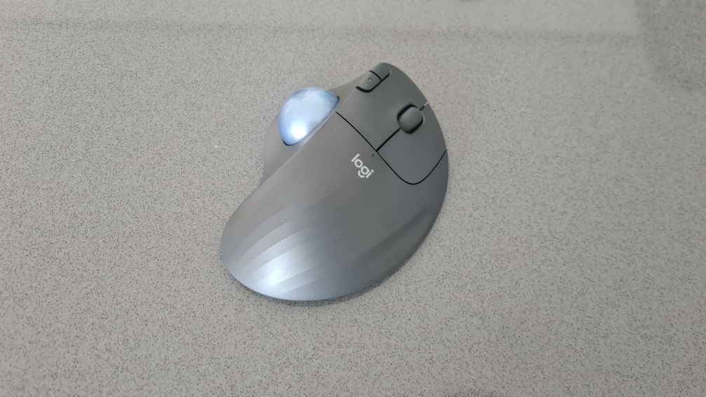 Мишка з трекболом Ergo M575 на гарантії