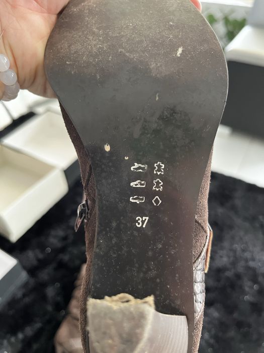 Botas LOFT cano médio castanhas