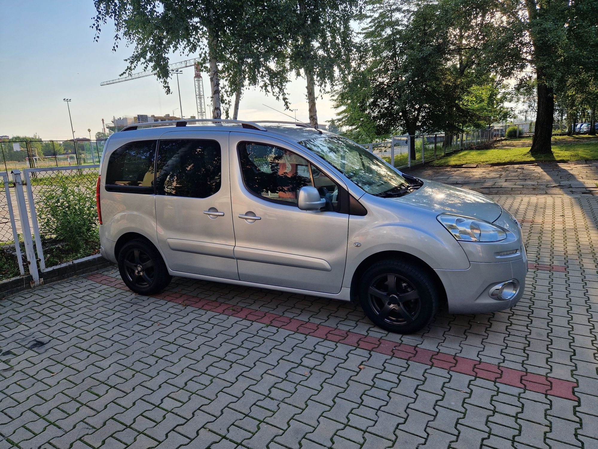 Peugeot partner   tepe HDI krajowy klimatyzacja 5 osób, hak, relingi