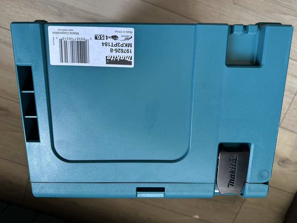 MAKITA Zestaw zasilający 18V 4x5,0Ah BL1850 + DC18RC + walizka MAKPAC