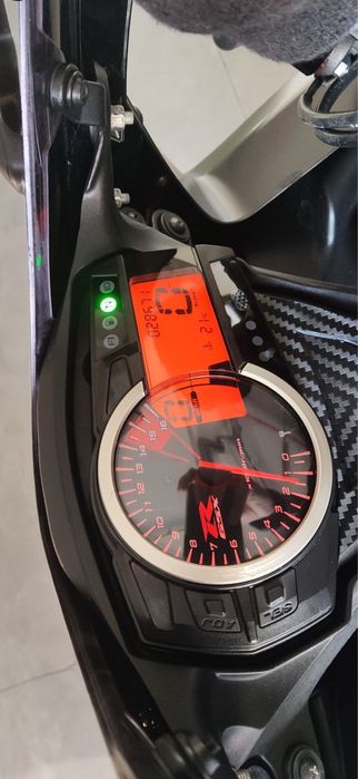Gsx-R 750 L1 do ano 2011 - Material original incluido