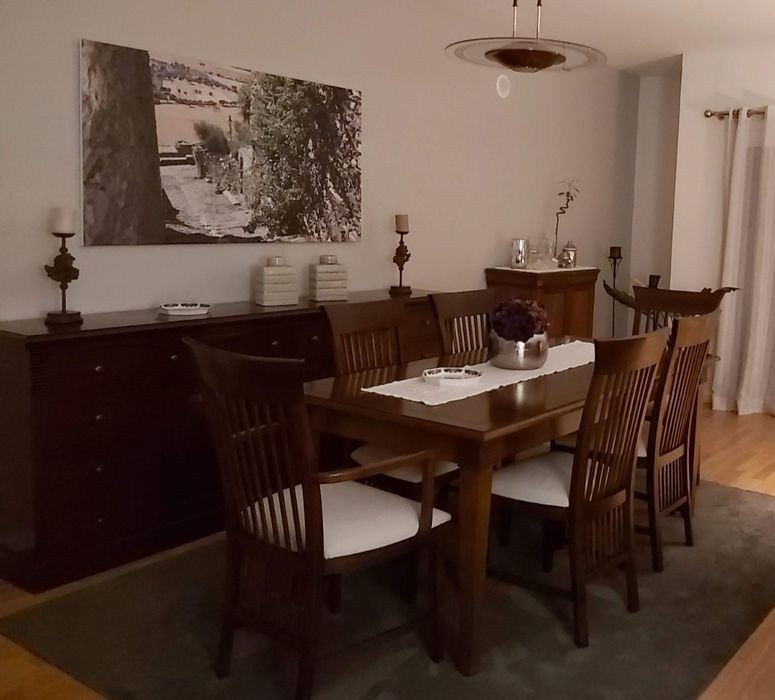 Mobília completa de sala de jantar