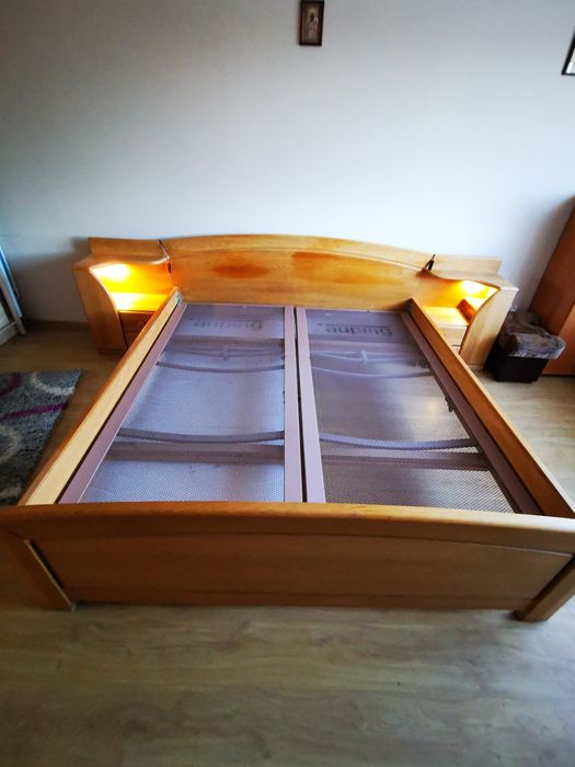 Łóżko sypialniane