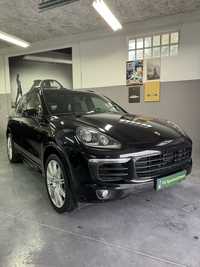 Porsche Cayenne  E-Hybrid