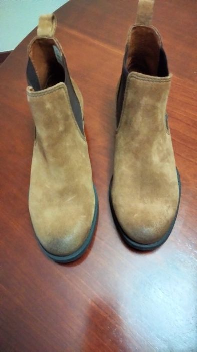 Botins pele cor camel tamanho 36