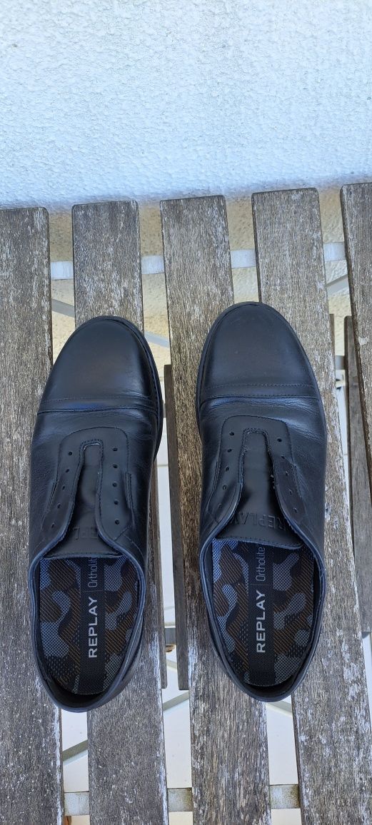 Sapatos Replay como novos