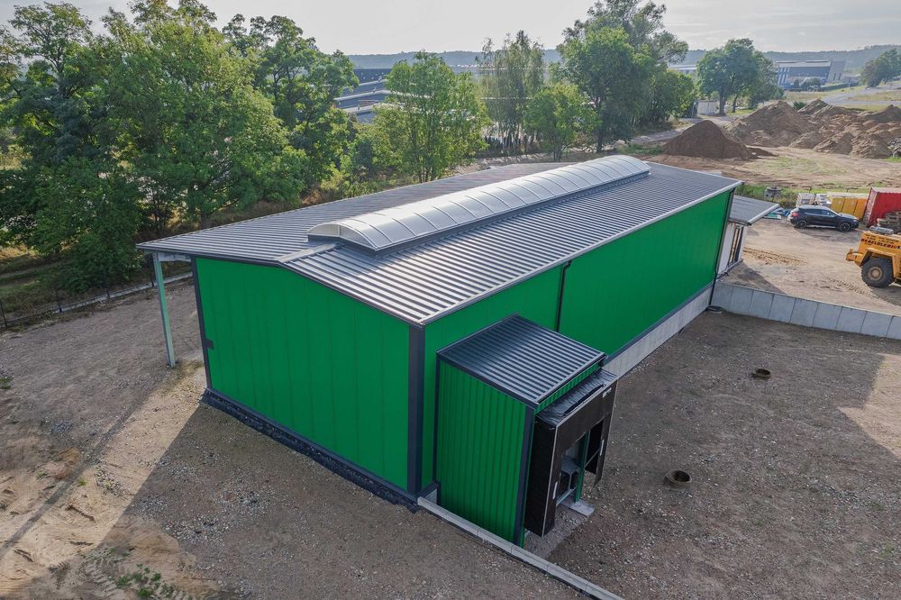 Hala Ocieplana 17x25x5m Magazynowa Zadaszenie PIR Stalowa 425m2