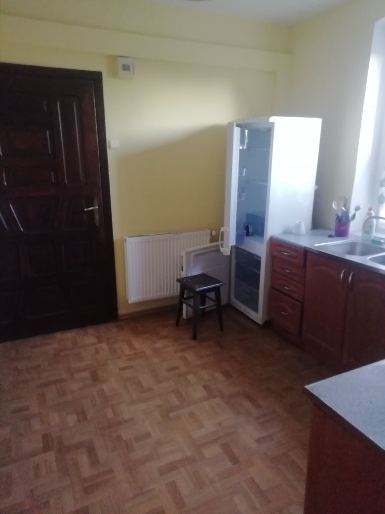 Mieszkanie 51,29m2,  2 garaże, 2 ogródki, duża piwnica i poddasze.