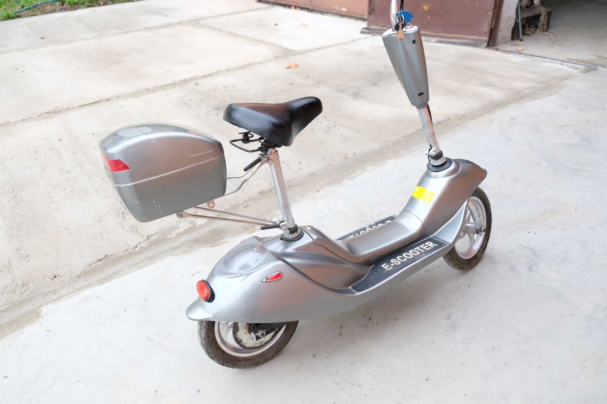 E-scooter skuter elektryczny 40 km zasiegu