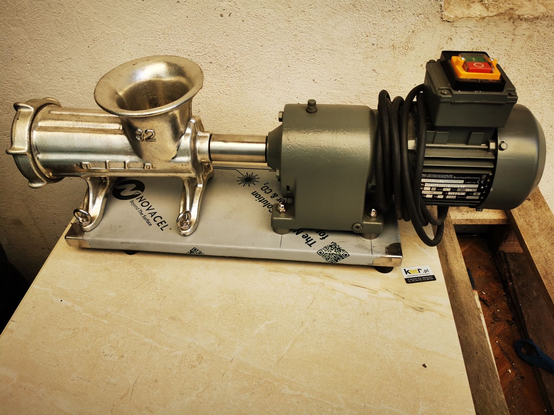 Maszynka do mięsa polska Alfa 22 32 na silnik 220v 380v motoreduktor