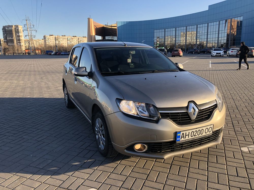 Renault Sandero 2013