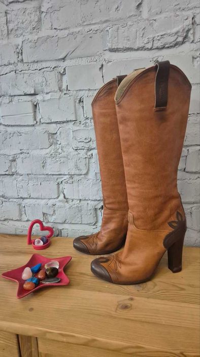 Чоботи коричневі в ковбойському стилі