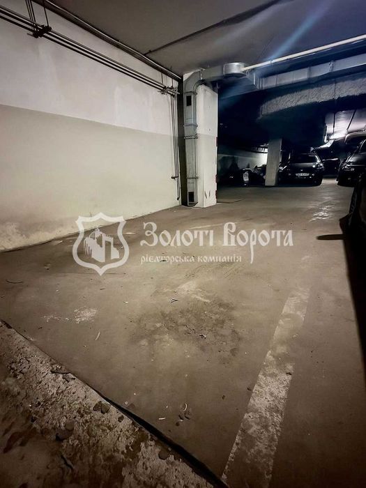 Паркінг, 13,4 м2. Без ремонту. Білоруська, 3, Лук'янівка