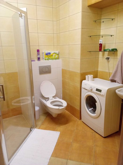 Wynajmę pokój w mieszkaniu trzypokojowym