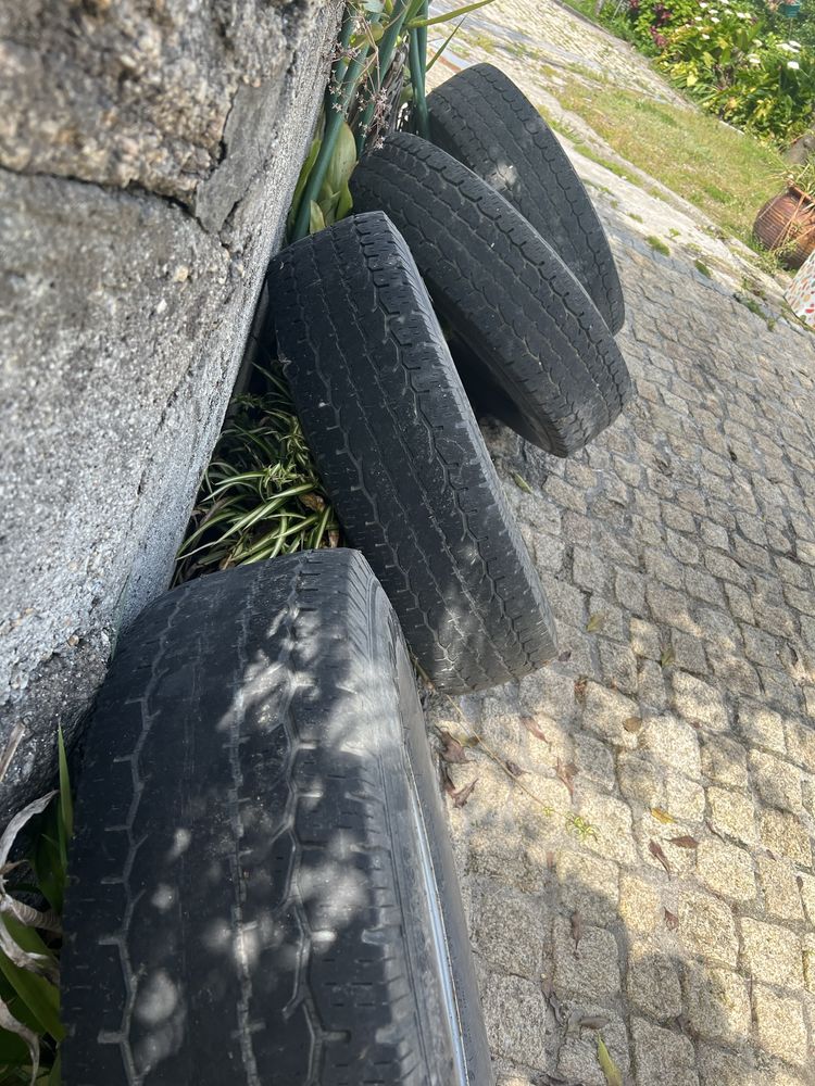 6 Jantes em ferro 4 com pneu