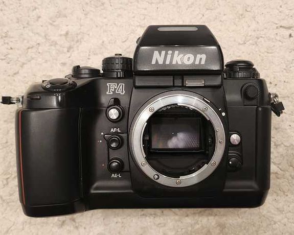 Lustrzanka analogowa Nikon F4