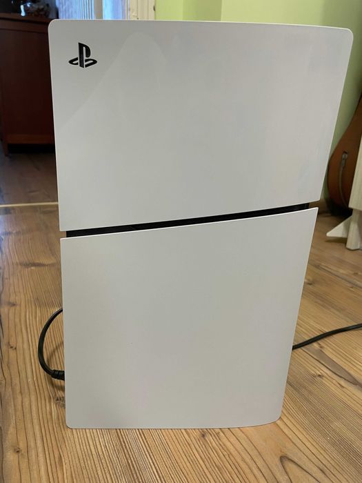 Sony Play Stacion 5 Digital Edition