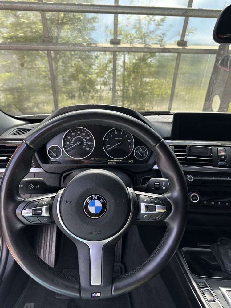 Bmw 328i 2015 замінений цеп і помпа 20к назад повністю обслужений авто