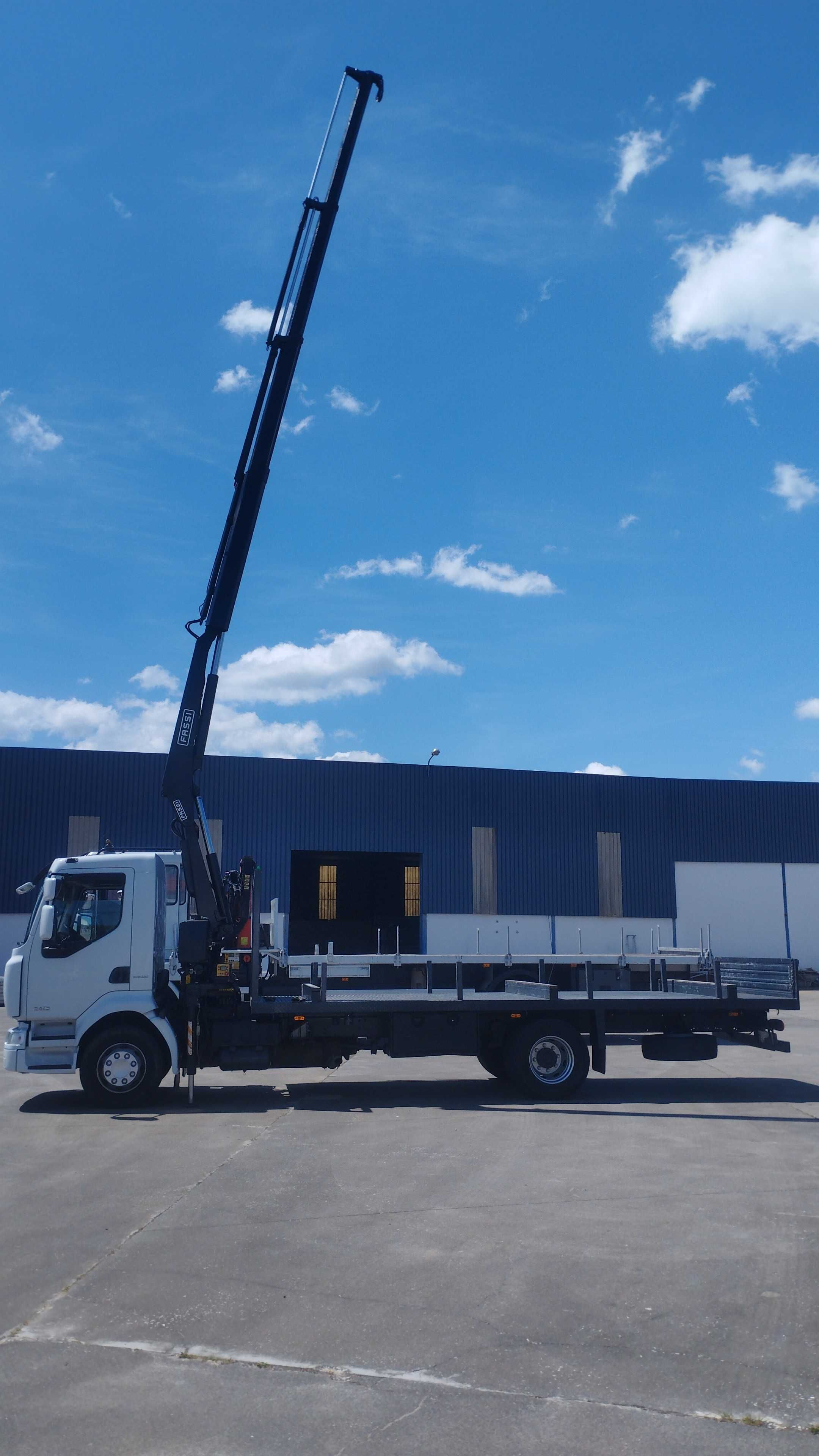 RENAULT midlum 240CV dxi 16tn c/grua fassi 95-3