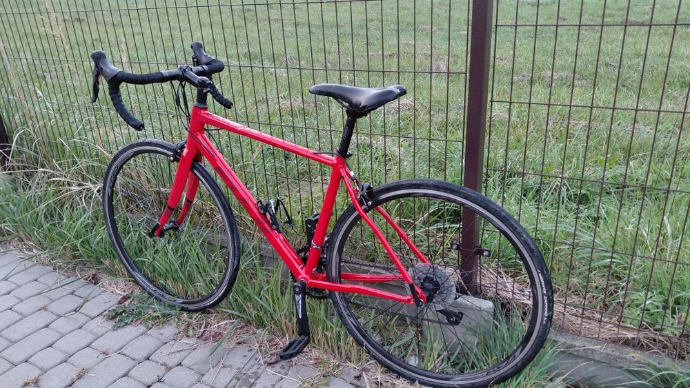 Rower szosowy, kolarka fuji sportif 2.3