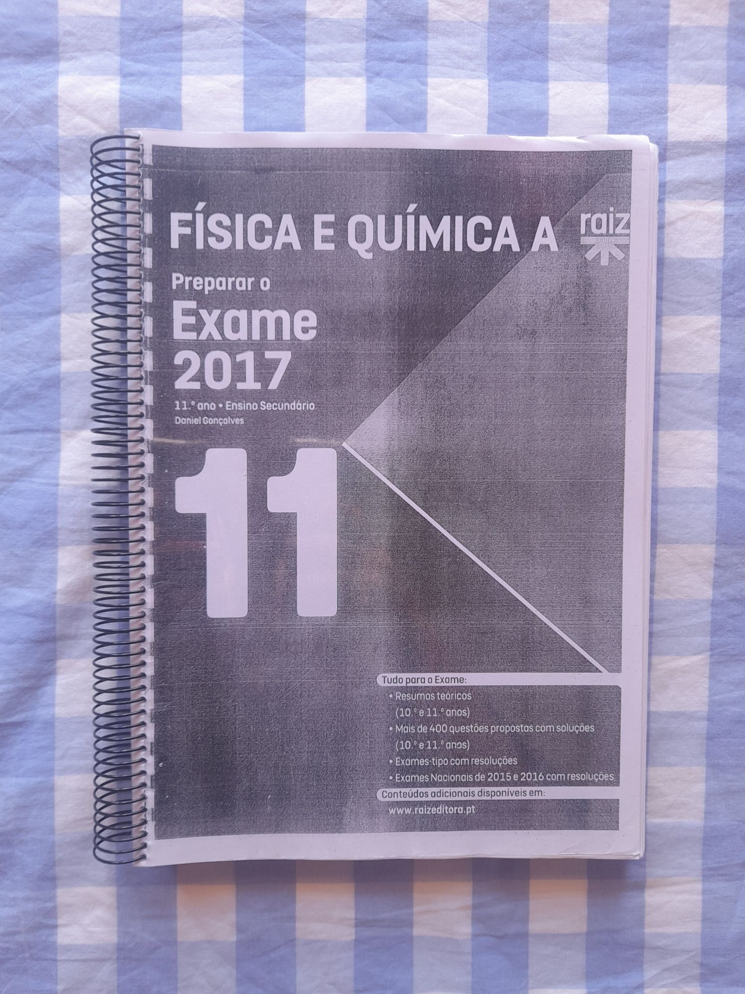Preparar Exame Física e Química A - Raiz Editora 2017