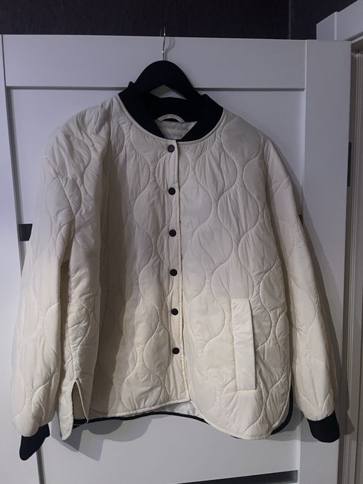 Бомбер жіночий легкий