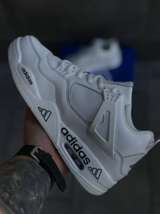 Белые мужские Adidas кожа / подростковые размеры / кросівки адідас