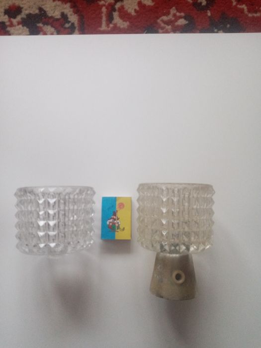 Продам два плафона малих