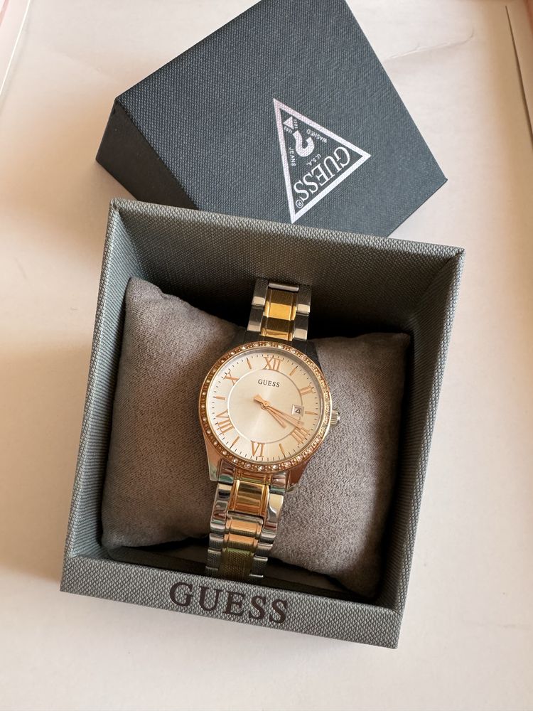 Часи GUESS W0985L3