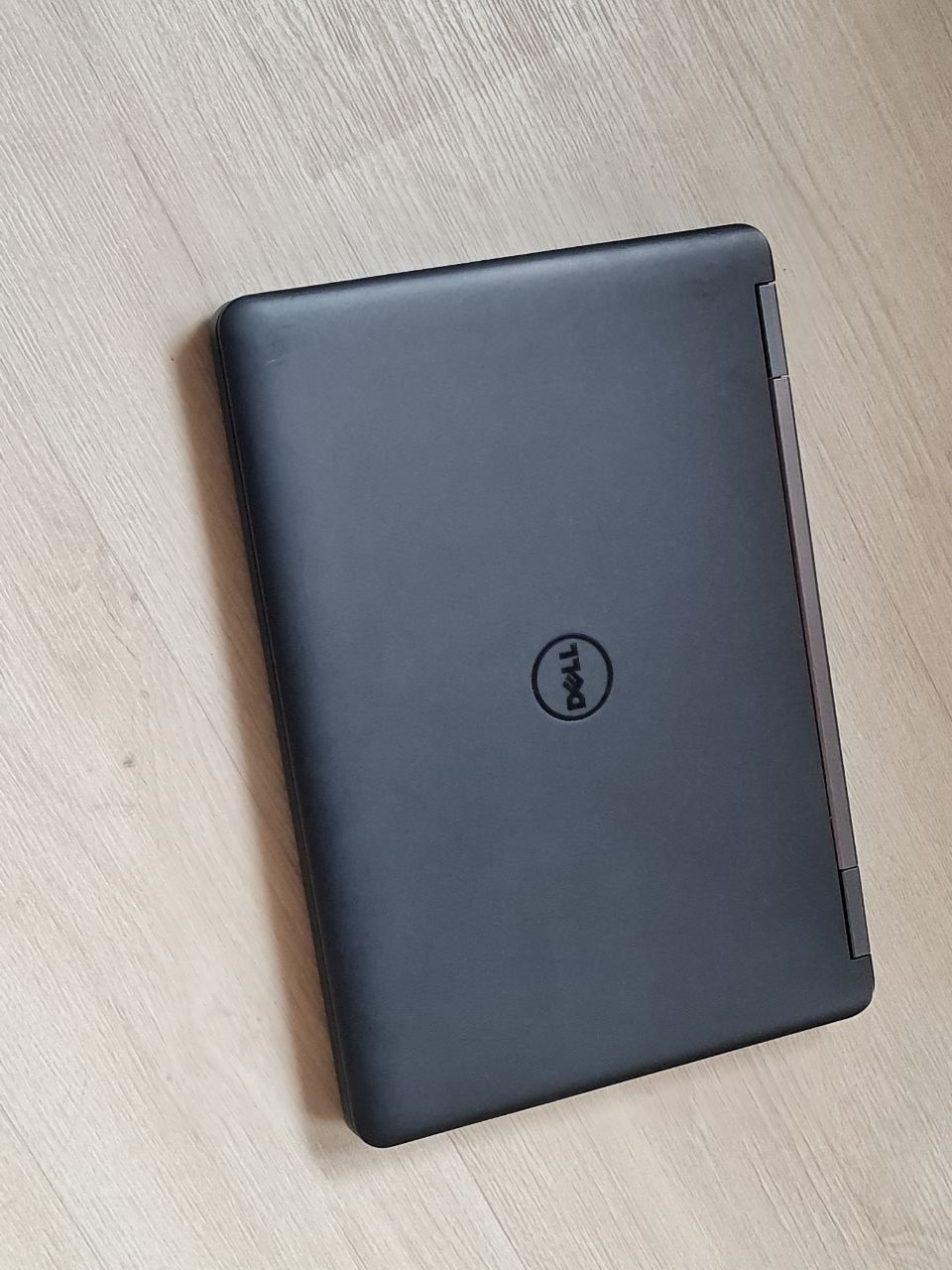 Dell E5440 i3-4030u/ssd 400гб/озу 8гб/батарея 3 часа