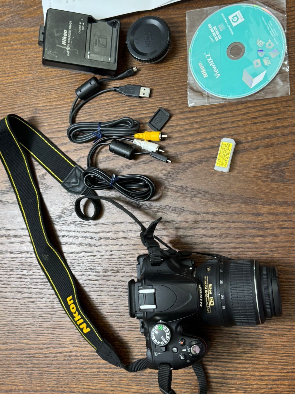 Продаю Nikon D5100 

С