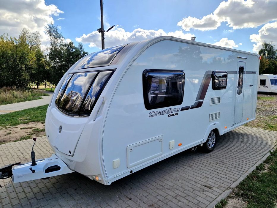 SWIFT Coastline  LUX Przyczepa 4 osobowa, Dwie Sypialnie, Duża Łazienka, napęd Mover