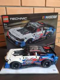 Лего Lego Technic 42153 Nascar Next Gen. Chevrolet Camaro.