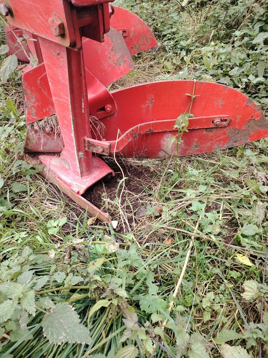 Witam mam do sprzedania pług zawieszany.