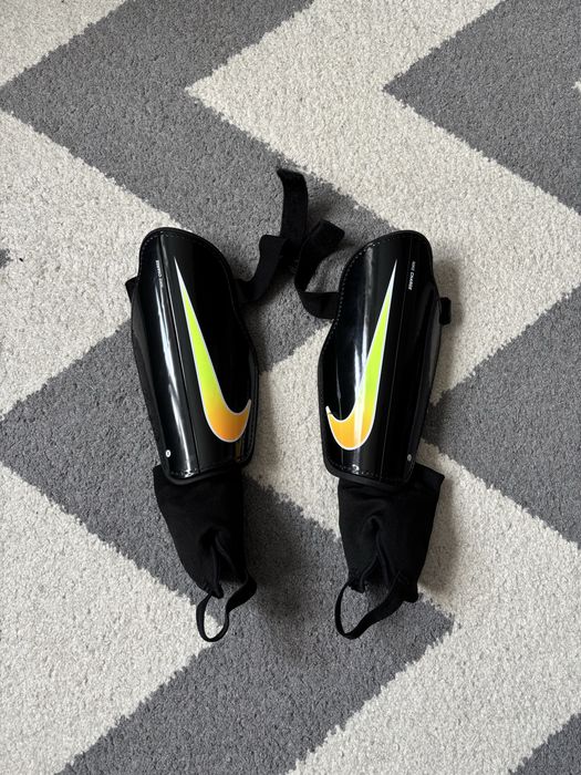 ochraniacze Nike