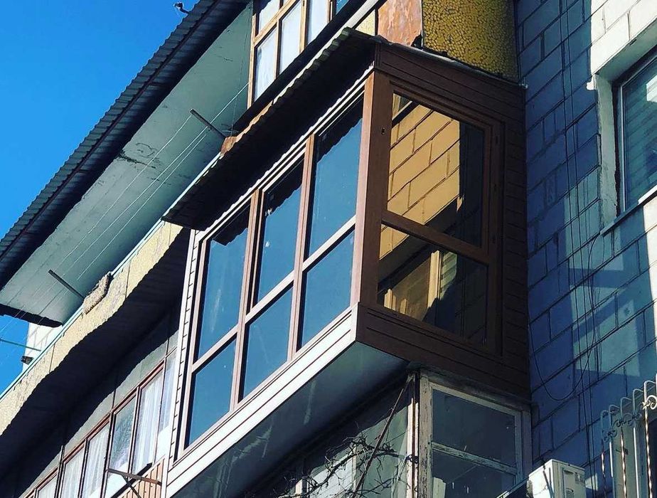 УВАГА Ремонт балконів у Києві Внутрішня і зовнішня обшивка Скління