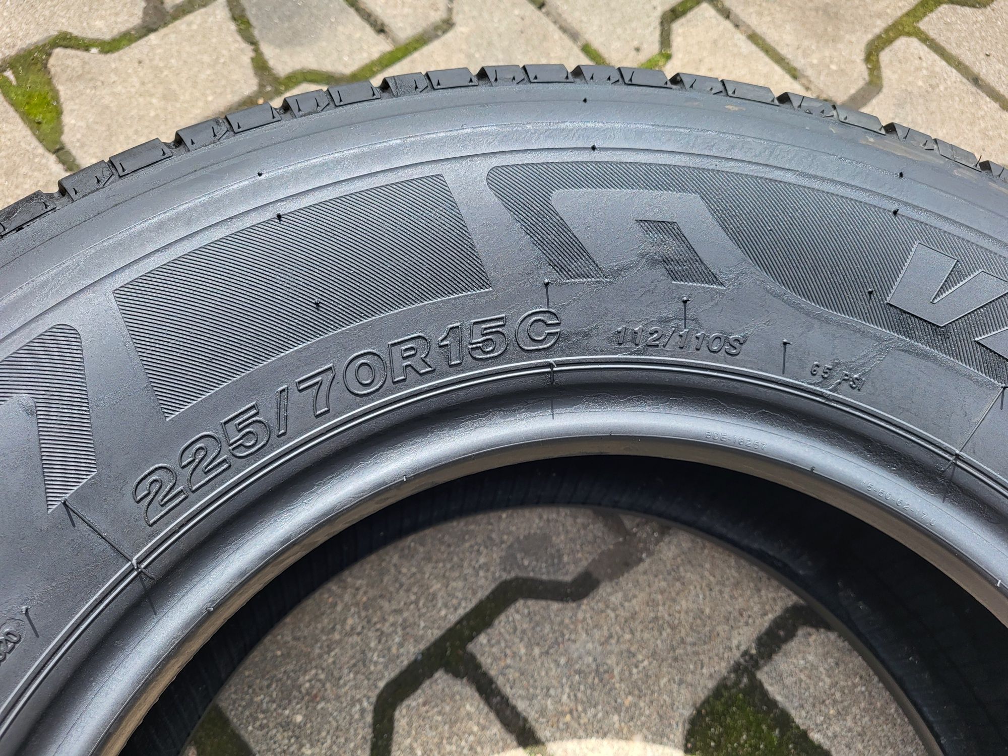 2szt Firestone 225/70/15C 7.6mm