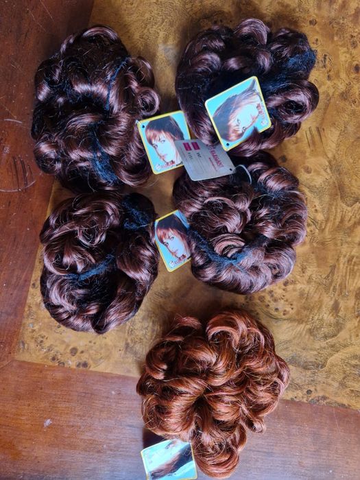 Резинки для волосся (гумки, заколки)