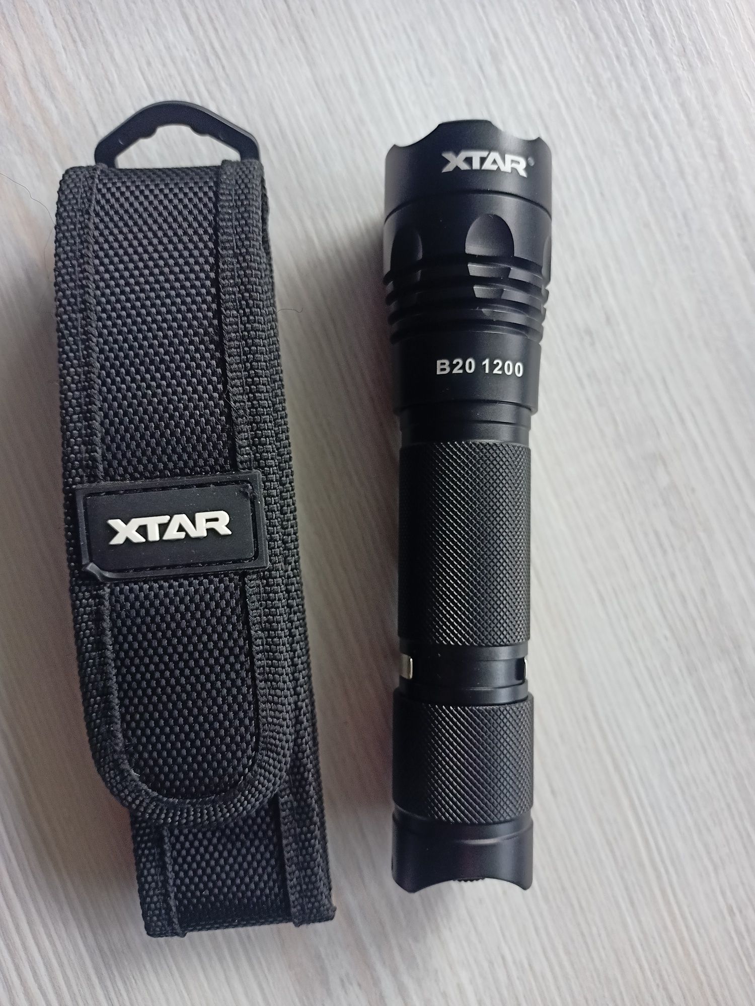 Latarka LED B20 1200 XTAR.Taktyczna.