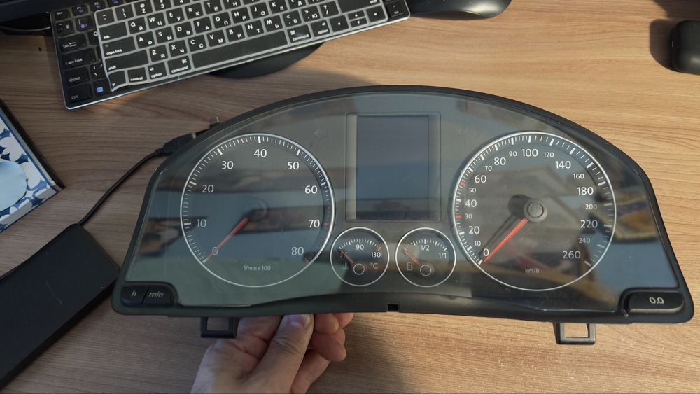 Приборка щиток golf5